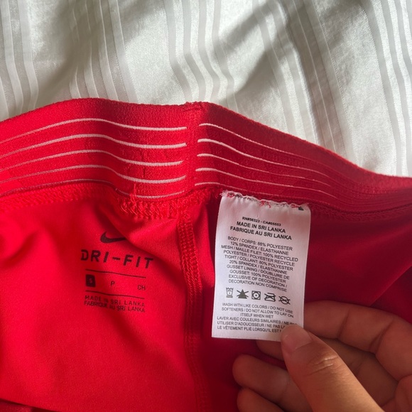 Nike running shorts - Picture 3 of 3